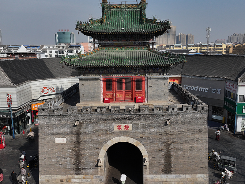 绾毂东西的钟楼.JPG